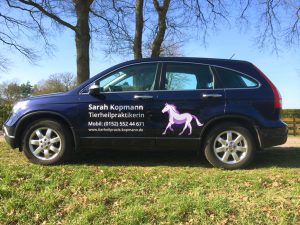 Fahrzeugbeschriftung für Tierheilpraktikerin Sarah Kopmann