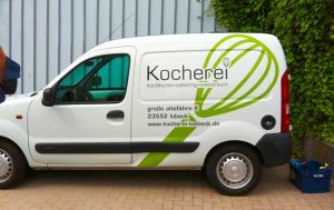 Design der Fahrzeugbeschriftung für die Kocherei Lübeck