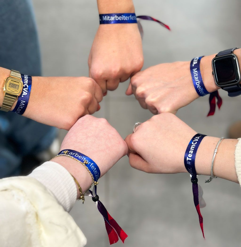 Von mir gestaltete Einlaß-Armbänder zur Mitarbeiterfete vom Caritas Verein Altenoythe e.V.
